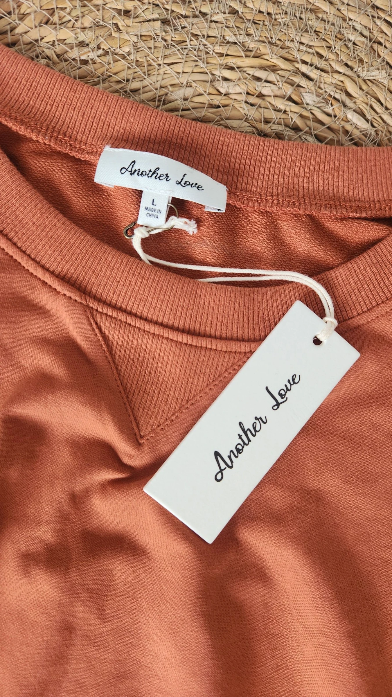 Vloeiend terracotta sweater met volant ●Maat L●🌸 – photo 3
